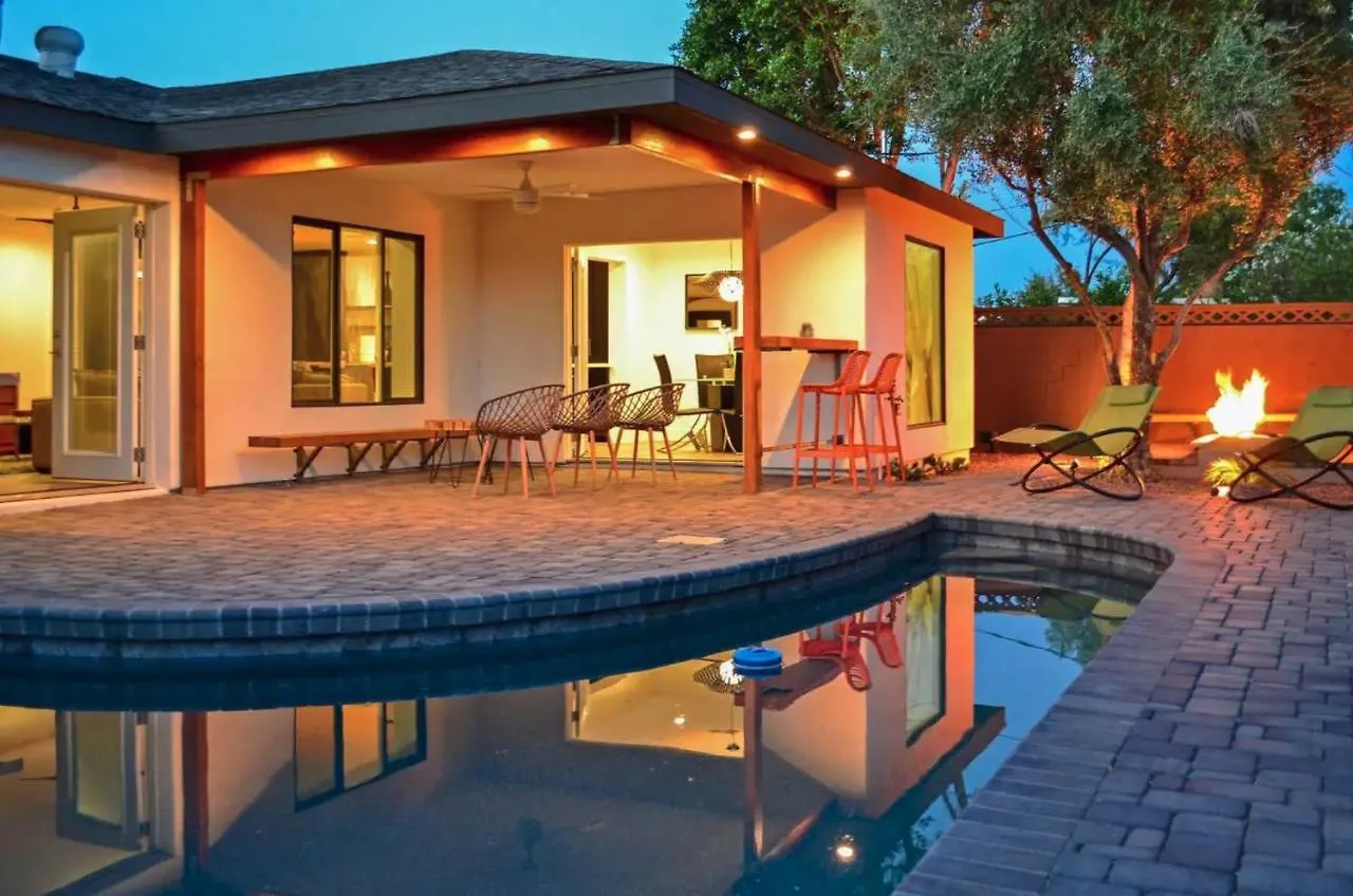 Quiet Luxury Estate W/ Heated Pool: Scottsdale Villa